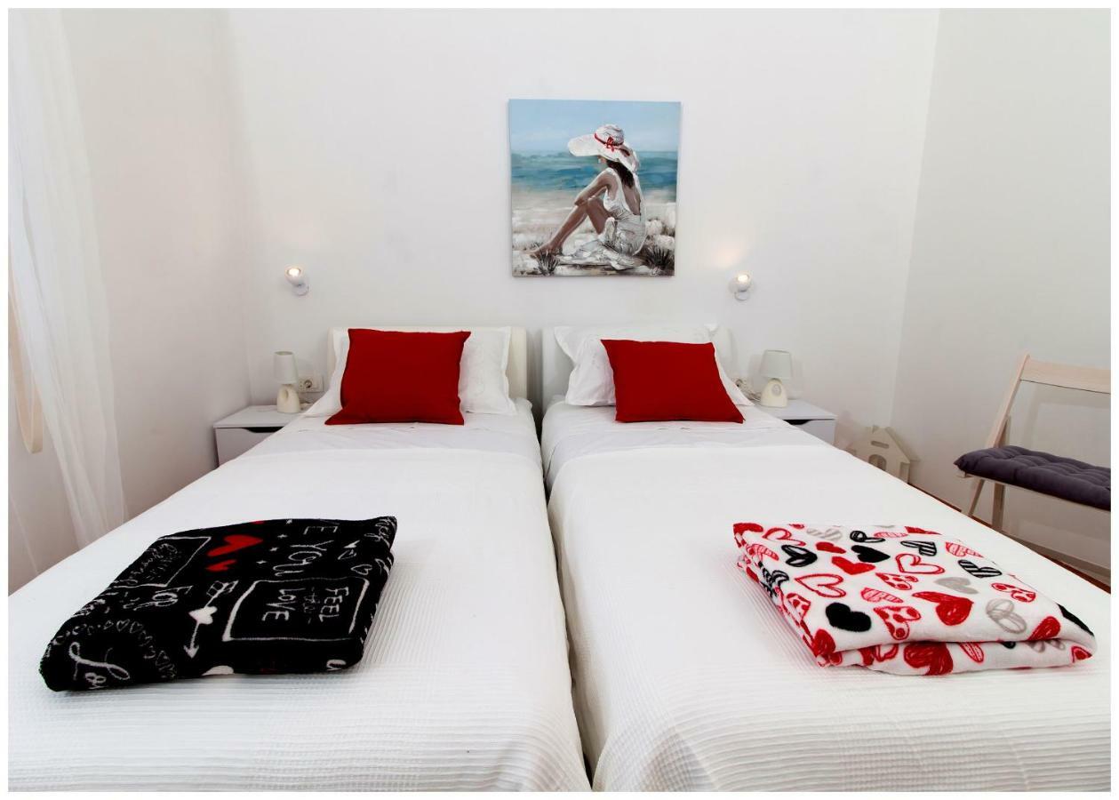 Large Apartment Between Split And Trogir คาชเตลา ภายนอก รูปภาพ