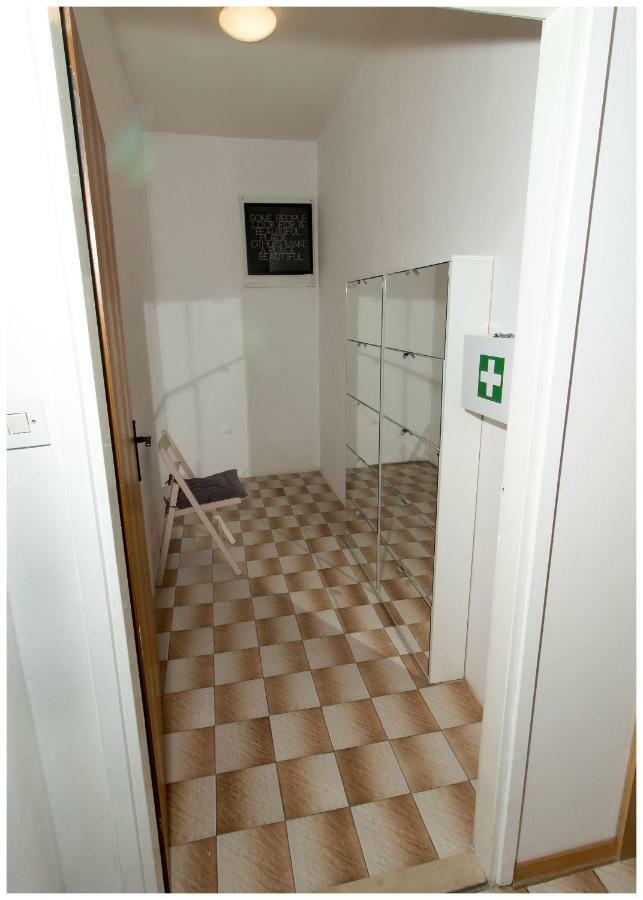 Large Apartment Between Split And Trogir คาชเตลา ภายนอก รูปภาพ